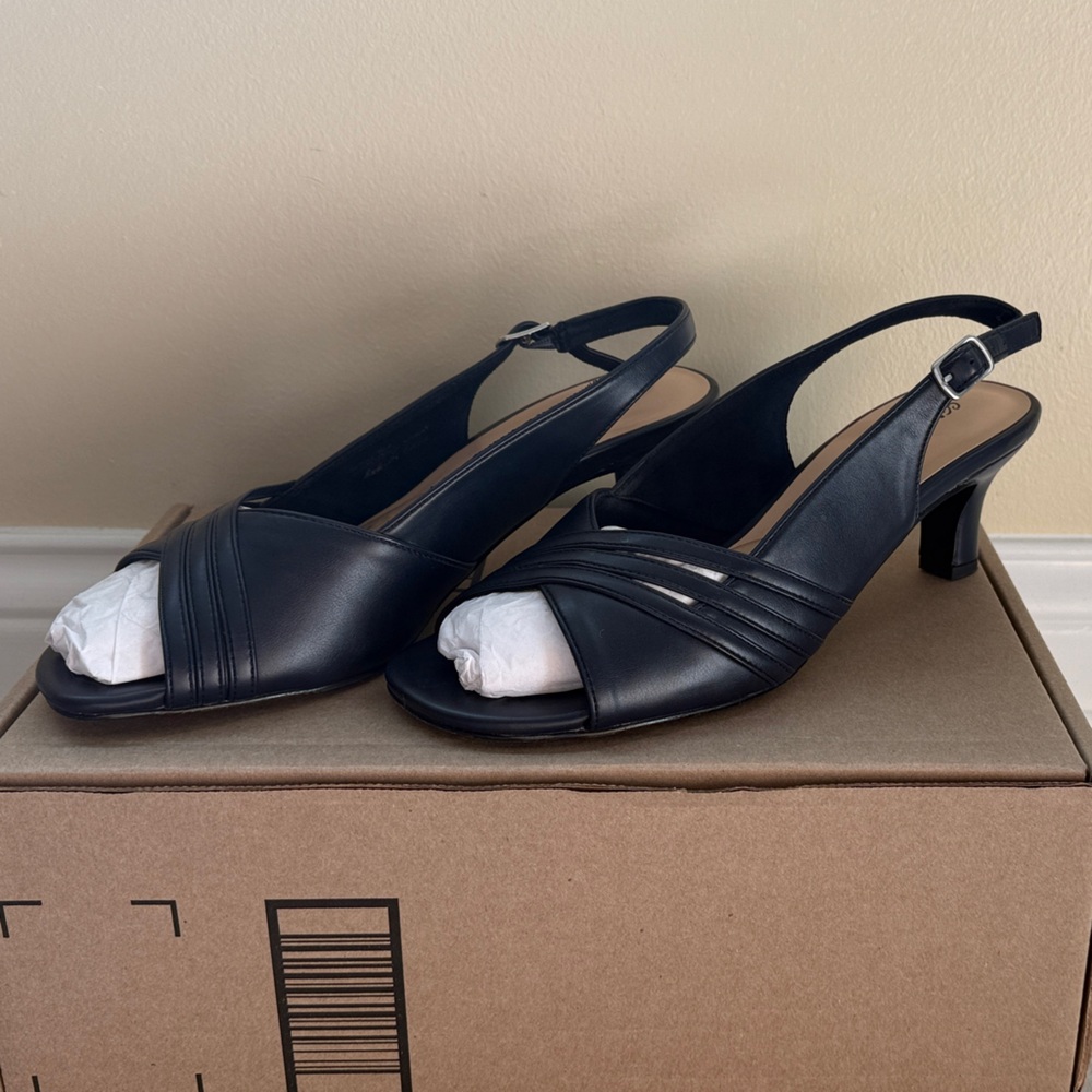 Easy Street Navy Blue Peep-Toe Slingback Heels Good Condition Sz 9